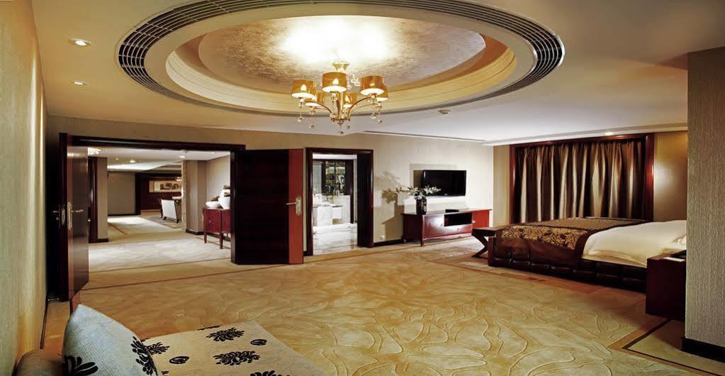 Empark Grand Hotel Чунцин Экстерьер фото