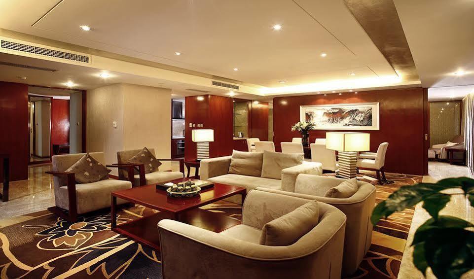 Empark Grand Hotel Чунцин Экстерьер фото